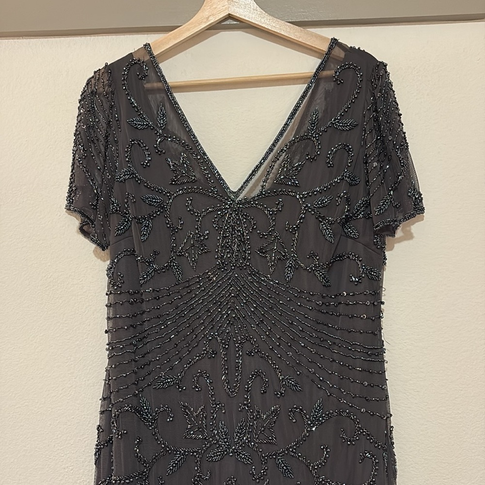 Pisarro Nights Beaded Column V Neck Gown in Slate SZ 14 VGUC - Picture 5 of 10